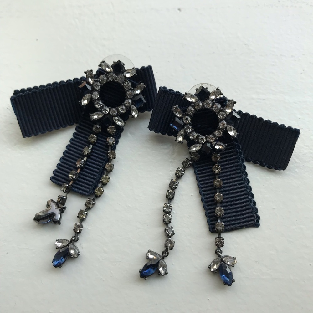 Banana republic // statement ribbon earrings